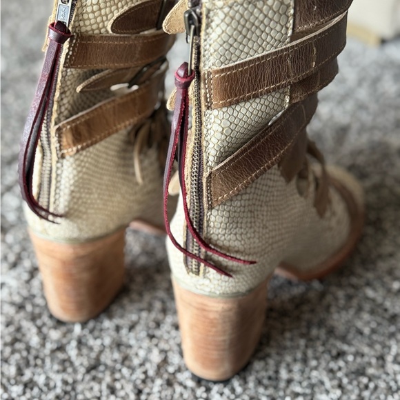 Freebird by Steven Brown and Cream Heeled Boots - Picture 3 of 7